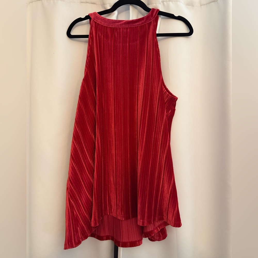Torrid size 2 Red Velvet Sleeveless Top - Picture 3 of 3